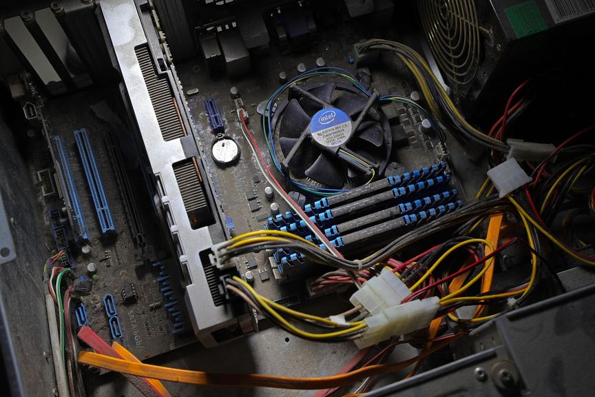 Gemma 4 26B 모델, GPU 없는 13년 된 Xeon CPU에서 구동